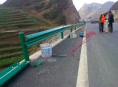 波形護(hù)欄安裝