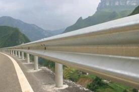 公路護(hù)攔的研究方法