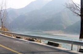 影響波形護欄防護性能的外在因素分析