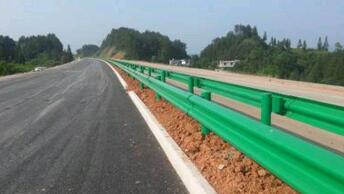 波形梁鋼護(hù)欄的安裝