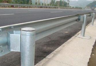 波形護欄材料配件搭配