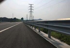 高速公路波形護(hù)欄設(shè)計(jì)理念理解