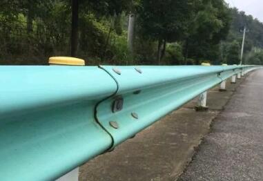 高速波形護(hù)欄